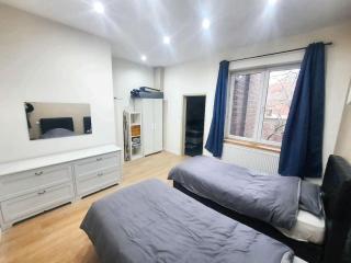 Modern Apartment in Molenbeek-Saint-Jean / 77 m² / Parking - Brüssel - 4