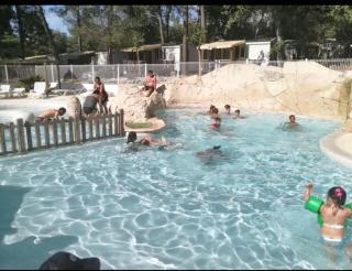 Bungalow confortable à Nans-les-Pins avec piscine partagée - 3
