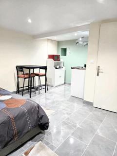 Studio charmant à Noisy-le-Sec de 22 m² avec terrasse - Noisy-le-Sec - 7