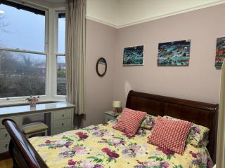 Airy Apartment Sefton Park - 9