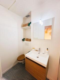 Studio rénové climatisé tout confort - Lit Queen size - emplacement idéal près des plages - Nice - 3