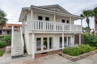 BEST BEACH Cottage Two Gorgeous Ocean Views - Renovated Like POTTERY BARN - Beach Steps Away - Saint Augustine Beach - 1