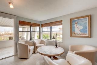 Cottage Three DIRECT OCEANFRONT Best Section of Beach - Steps to Beach -Walk to Restaurants - 9