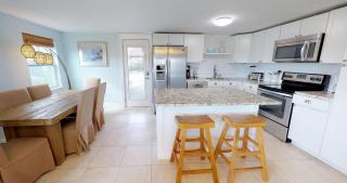 Cottage Three DIRECT OCEANFRONT Best Section of Beach - Steps to Beach -Walk to Restaurants - Saint Augustine Beach - 2