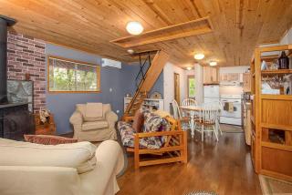 Little Red Chalet - Packwood - 8