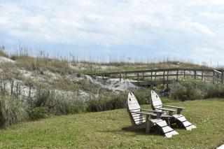 Cottage Four DIRECT OCEANFRONT Romantic Cottage Best Beach - Walk to Restaurants - Downtown only 5 Miles - 6