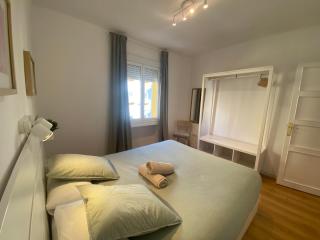 2 Bedroom Virgen de Begoña - Sevilla - 9