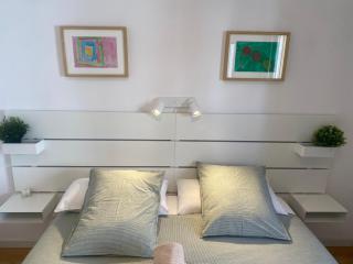 2 Bedroom Virgen de Begoña - Sevilla - 8
