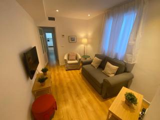 2 Bedroom Virgen de Begoña - Sevilla - 7