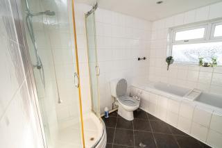 Cozy 2-Bed Home Near Swansea Stadium & City Centre - Swansea - 5