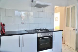Rose House- 6 bedrooms - - 6