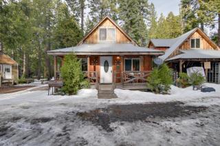 Fire Pit and Trails On-Site Butte Meadows Retreat! - 0