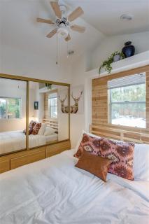 Minimalist Hideaway - Packwood - 5