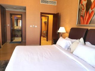 ROYAL BEACH RESiDENCES 1 - 0