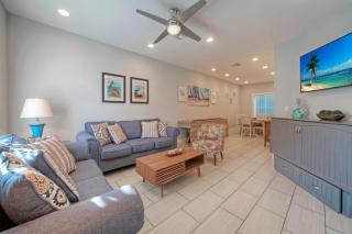 Villa La Isla Family Condo with Pool Near Corpus Christis Best Beaches Dining - Padre Island - 0