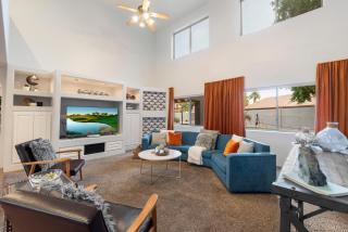 5 Bedroom 4 Bath Boutique Home PREMIUM LOCATION + heated pool option - 7