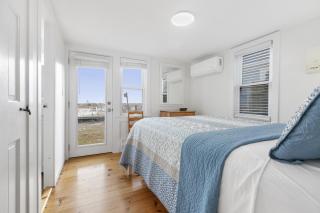 North Truro Beachfront Cottage with Cozy Backyard - Truro - 7