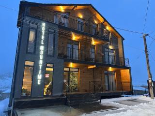 Hotel Mountime Kazbegi - Kazbegi - 0