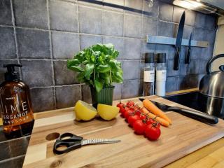 Top Floor Close to Grieg Hall and Town Square - 3