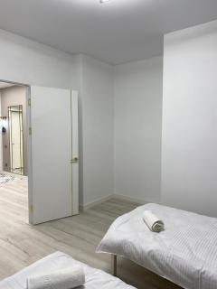 Шикарный Гостевой Guest Аpartments MURAGER - Astana - 4