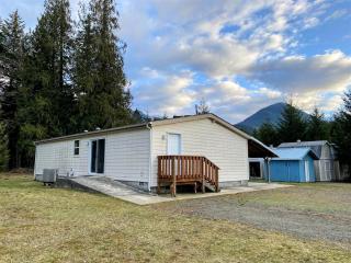 Little Woods Outpost - Packwood - 7