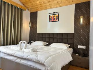 Aliaras Homestay - Dehradun - 2