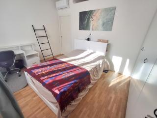 Bright two-bedroom apartment near Isola - Milan - 1