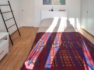 Bright two-bedroom apartment near Isola - Milan - 4