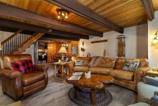 Wonderland Chateau | Hot Tub, Wifi, AC - 5