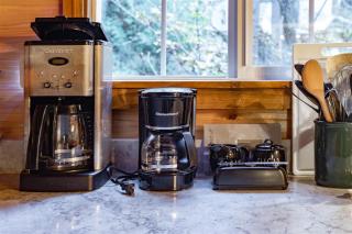 Wonderland Chateau | Hot Tub, Wifi, AC - 1