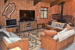 The Lodge on Shawnee Trail - Packwood - 3