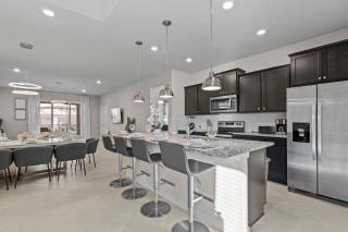 Chic 7Bed with private pool, theme bedrooms - Orlando - 5
