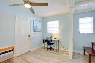 1 Mi to Ocean Access Lake Worth Beach Rental - Lake Worth - 2