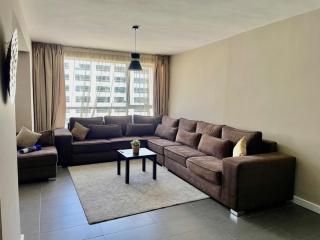 The Premium Spot - 4 BR Steps from TGV - 8