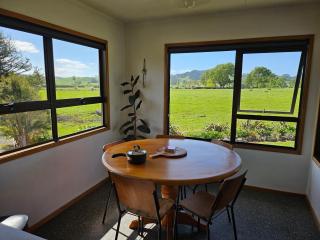 Hot Water Beach Farm Stay - Whenuakite - 1