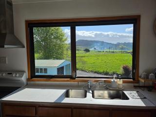 Hot Water Beach Farm Stay - Whenuakite - 3
