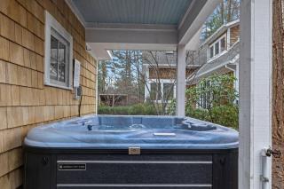 Cedar Gables & Carriage House - 7
