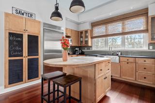 Cedar Gables & Carriage House - 2