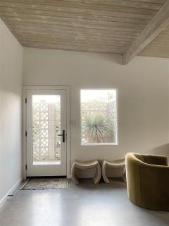 Meiselman Mid Mod Pool and Spa in Sunrise Park - Palm Springs - 6