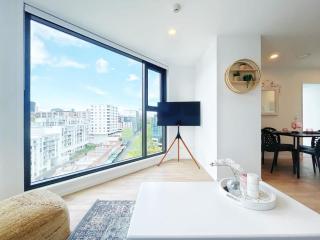 Designed Parkside Penthouse 2Beds & 2Baths - Pool Gym - Auckland - 1