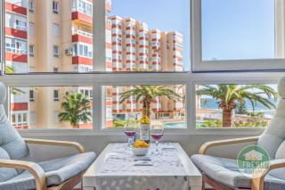 Sunny beachfront apartment with pool and aircon - Torrox Costa - 0