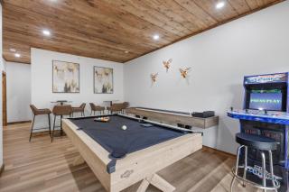 Serenity Lodge BEST Views Hot Tub, Sauna, Fire Pit, Game Room - Gatlinburg - 8