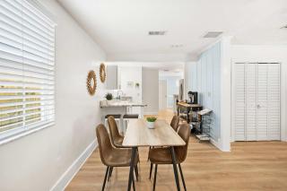 Dog Friendly Cottage Just North of Historic St Aug - St. Augustine - 2