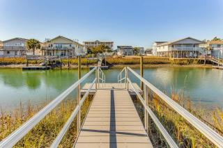 Canal-Front Home with Deck Walk to Holden Beach! - Supply - 0