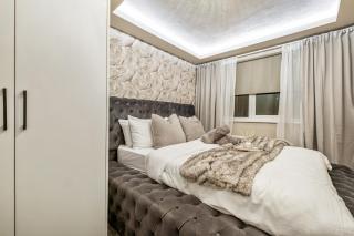 Luxury Cozy 2 bed house hot tub family friendly business traveler family of 4 - 6 with parking close to Birmingham city centre , M6 , Aston univerity , Great Barr Birmingham - Birmingham - 2