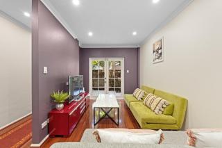 Comforting 2BR House & FishMarket & Casino-3 mins walk - Sydney - 8