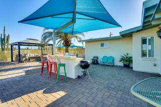 Classy Tucson Escape with Fire Pit on 5 Acres! - Tucson - 8