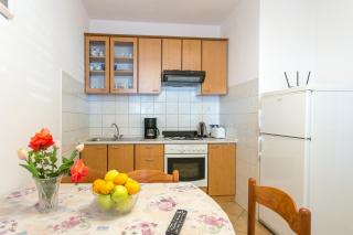 Apartments with a parking space Brela, Makarska - 21796 - 1