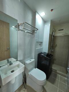 Stunning 2 Bedroom near Airport - Manila - 6