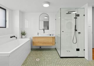 Ali's Waterfront Escape - Tweed Heads - 6